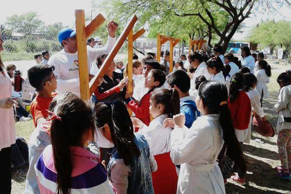 Celebraron el diacutea mundial del lavado de manos en Antildeatuya