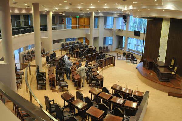 Por cientos de votos el Frente Ciacutevico se quedoacute con la banca 30 en la Legislatura Provincial