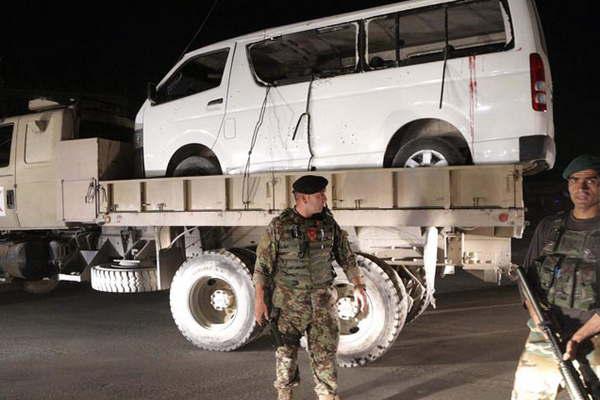 Ataque talibaacuten deja 26 muertos en Afganistaacuten