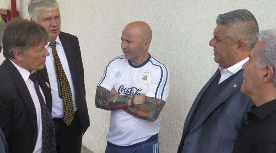 Tapia y Sampaoli recibieron al embajador de Rusia