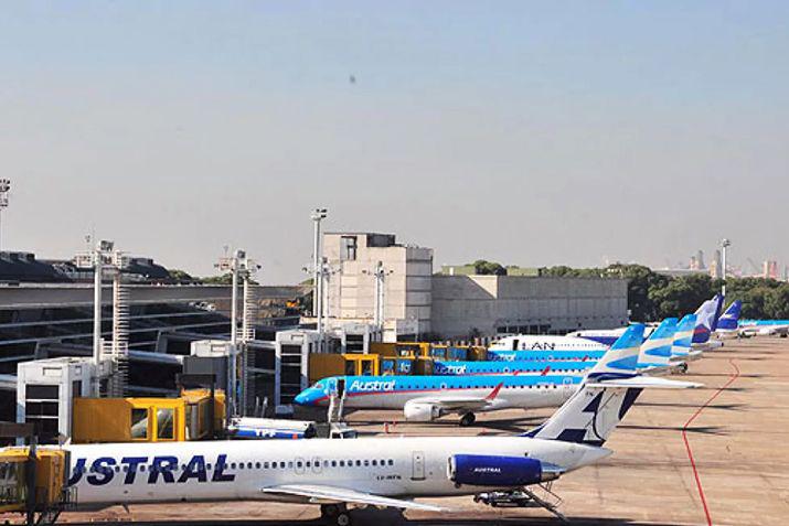 La medida de fuerza apunta contra los vuelos de las empresas Aerolíneas y Austral