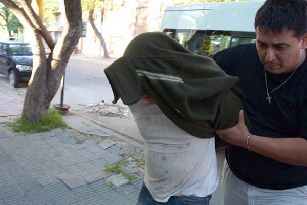 Rescatan a una mujer y a diez nintildeos que eran sometidos a brutales castigos