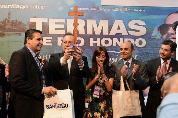 Santiago del Estero tuvo una exitosa presentacioacuten de sus distintos productos turiacutesticos en la FIT