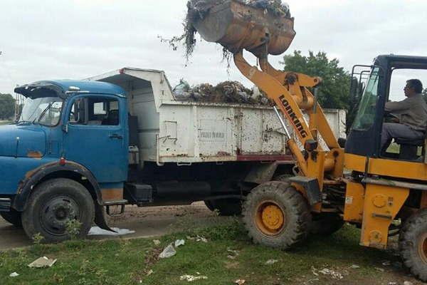 La comuna advirtioacute que aplicaraacute duras sanciones a quienes arrojen basura o destruyan contenedores