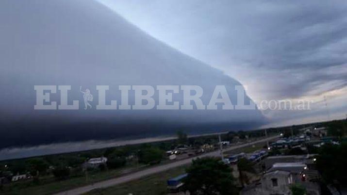 La impactante foto de la tormenta en el norte santiaguentildeo