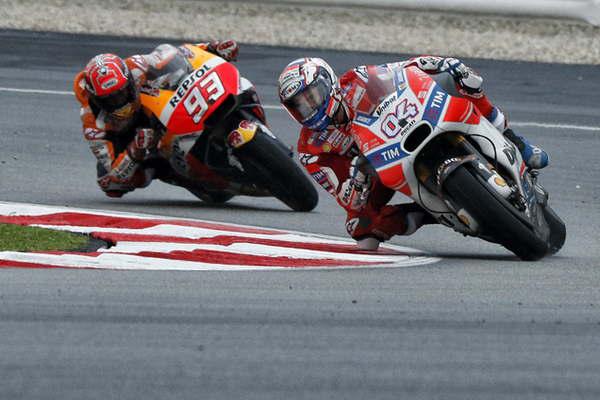 Andrea Dovizioso le puso suspenso a la definicioacuten del campeonato del GP 