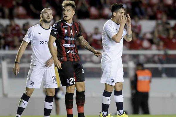 Independiente rescatoacute un empate sobre el final 