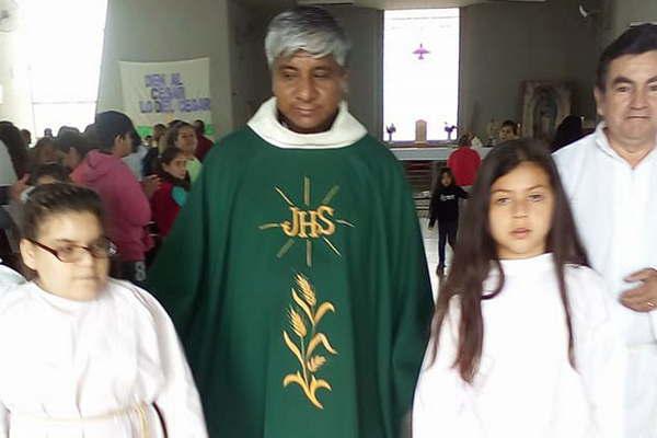 El domingo los nintildeos protagonizaraacuten la Murga de los santos