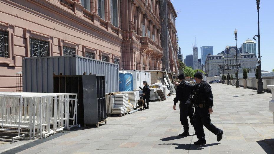 Evacuan la Casa Rosada por una amenaza de bomba
