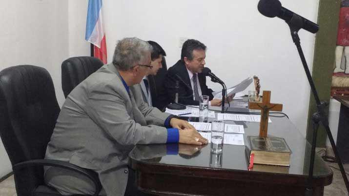 El Dr Gustavo Corbalaacuten seguiraacute como presidente del Concejo Deliberante