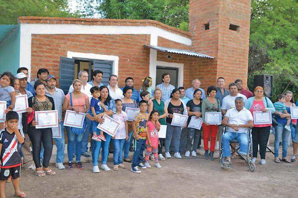 Gracias a la gobernadora ahora mis hijos van a tener un techo digno