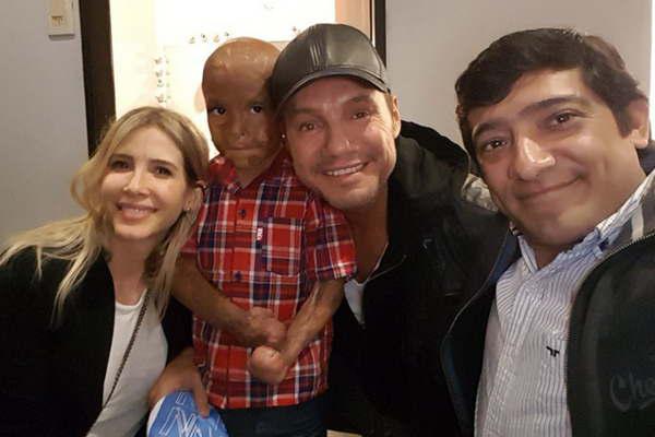 Un superheacuteroe solidario conoceraacute al hijo del Chavo  