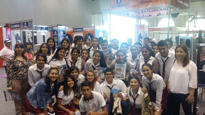 Cientos de personas visitaron el stand de EL LIBERAL en la VIII Feria Provincial del Libro