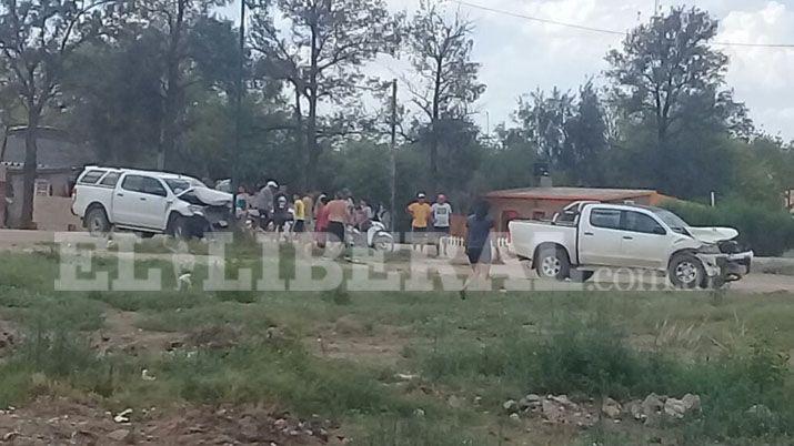 Añatuya- violento choque entre camionetas dejó dos heridos