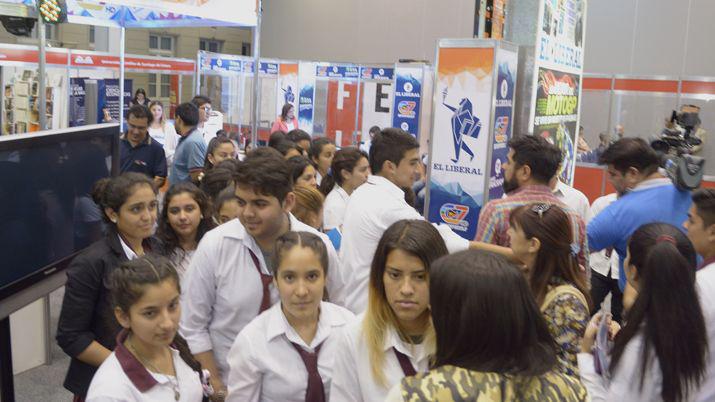 La 8ordf Feria Provincial del Libro en imaacutegenes