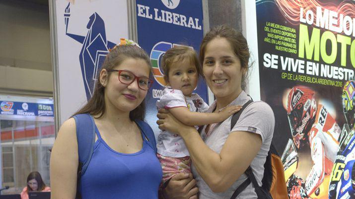 La 8ordf Feria Provincial del Libro en imaacutegenes