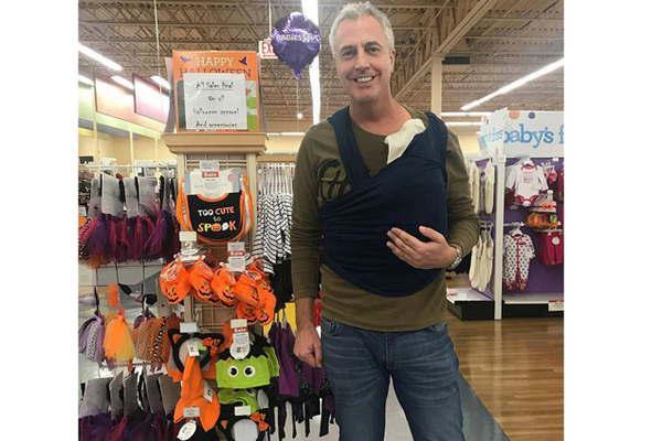 Marley papaacute canguro para pasear con Mirko