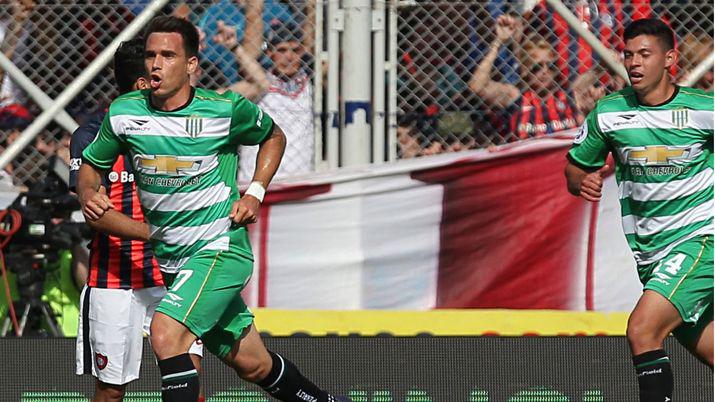 Banfield sorprendioacute a San Lorenzo y se llevoacute el triunfo