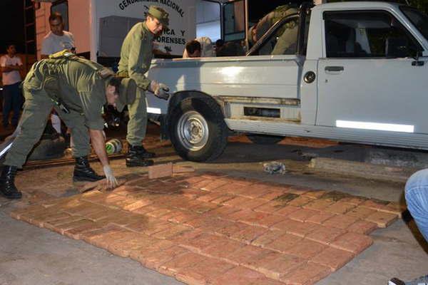 Secuestran maacutes de 772 kilos de droga y caen dos paraguayos