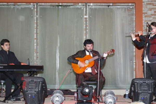 El homenaje a Homero Manzi convocoacute a los admiradores del tango