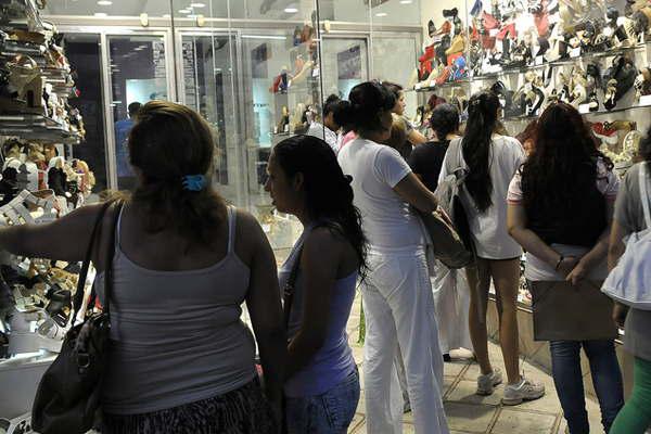 Luego de 21 meses de caiacutedas seguidas la venta del comercio crecioacute 16-en-porciento-