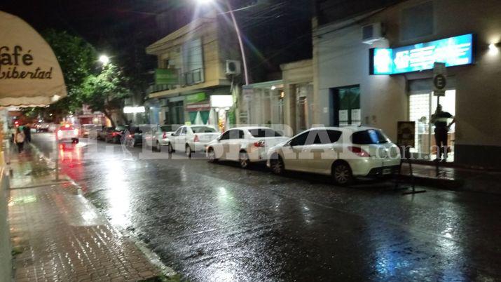 Un fuerte chaparroacuten sorprendioacute a la Madre de Ciudades