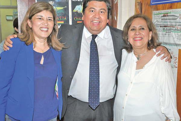 Por una amplia mayoriacutea el ingeniero Heacutector Paz ganoacute las elecciones para rector de la Unse