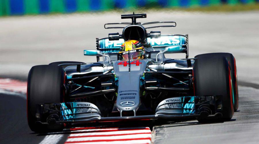 Mercedes usaraacute Brasil y Abu Dhabi como pruebas para 2018