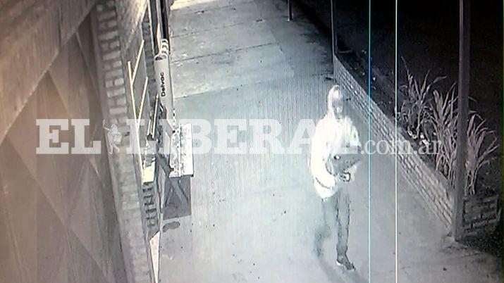 Roban lubricentro y escapan con herramientas valuados en maacutes de 15 mil pesos