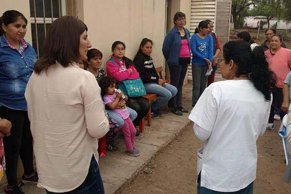 La Unidad Sanitaria Moacutevil de la Mujer brindoacute atencioacuten gratuita en La Cantildeada