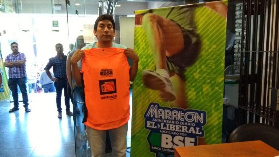 Humberto Espinillo deportista no vidente correraacute por primera vez