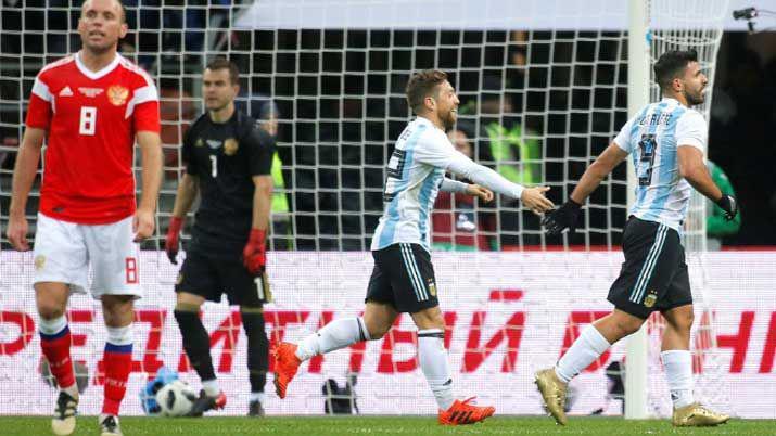 Con gol del Kun Aguumlero Argentina le ganoacute a Rusia