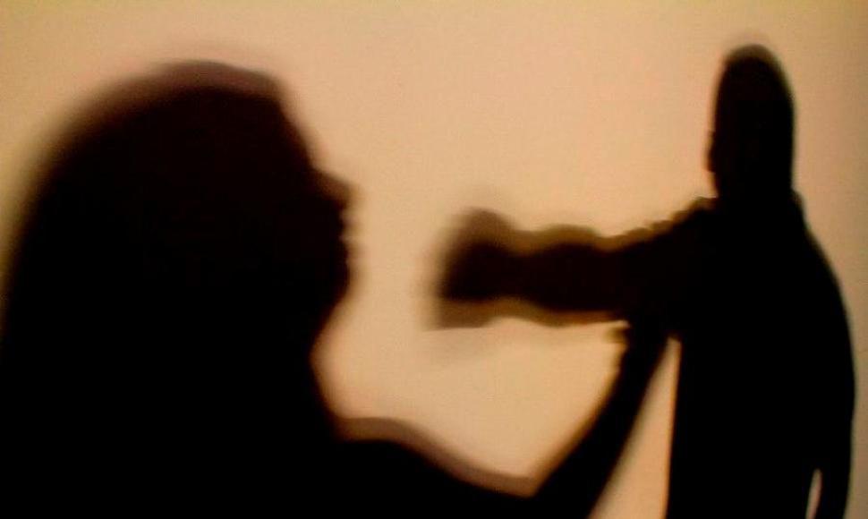 Torturaba a esposa oligofreacutenica y dejaba sin comida a sus tres hijos