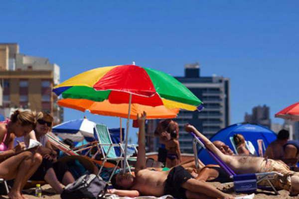 Fijaron seis feriados puente para los proacuteximos dos antildeos