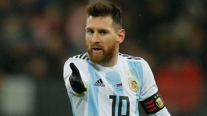 Messi se alegroacute por el Kun destacoacute a Pavoacuten y habloacute sobre Higuaiacuten