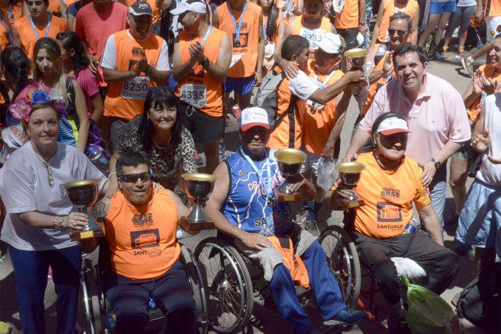 Los ganadores recibieron orgullosos sus premios de manos de la organización de el Maratón de EL LIBERAL
