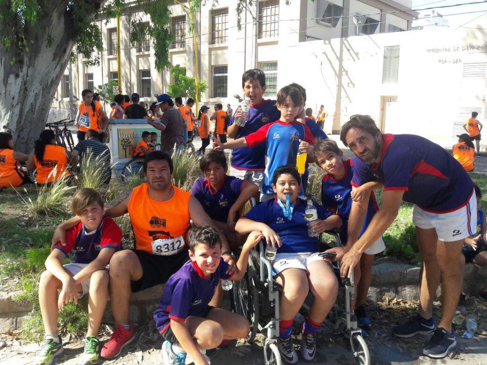 Inferiores de Old Lions presentes en el Maratón