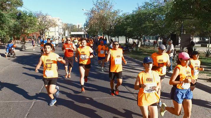 VIDEO  Asiacute pasaron los competidores por el centro de la ciudad