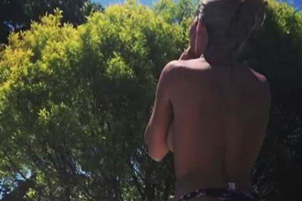 Sol Peacuterez anticipoacute el verano- chapuzoacuten y foto hot en una pileta  