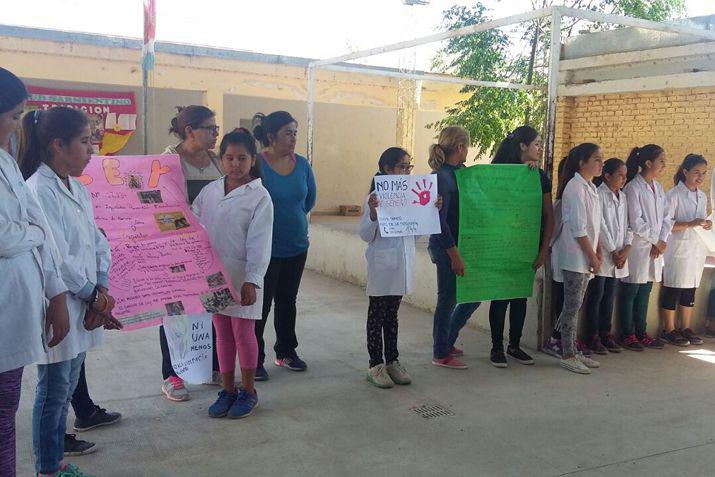 La violencia de geacutenero se abordoacute como tema central en Laprida