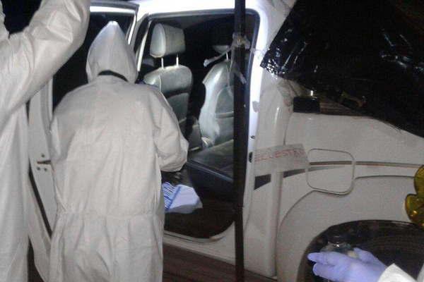 Peritaron la camioneta de Navarro en busca de alguacuten rastro de Zaacuterate