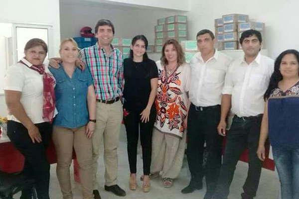 Visitan la Direccioacuten Municipal de Educacioacuten y la Extensioacuten Universitaria