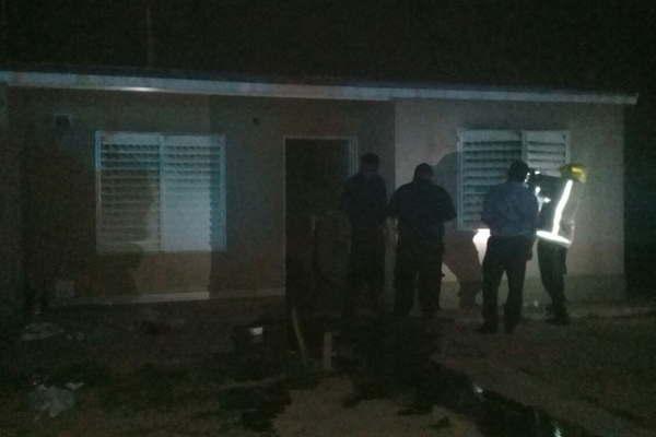 Ingresoacute a la casa de su vecino roboacute bienes y quemoacute lo que no pudo llevar