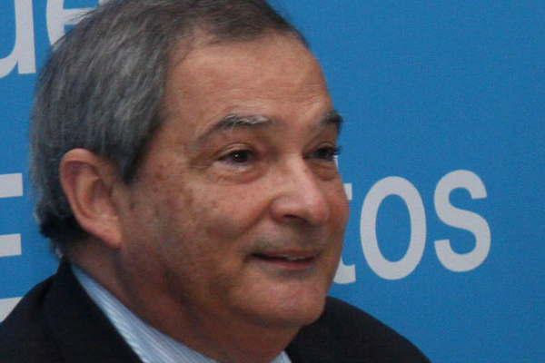 Prohiacuteben importacioacuten comercializacioacuten y uso de un insecticida