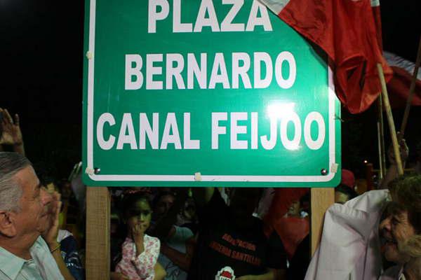 Infante inauguroacute la plaza Canal Feijoacuteo en el barrio 8 de Abril