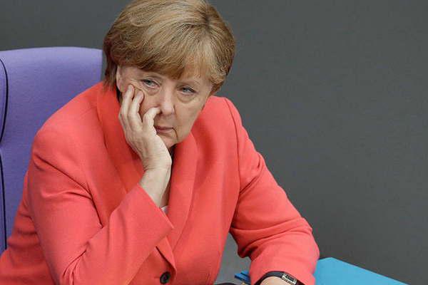 Merkel confiacutea en fomar un gobierno de coalicioacuten 