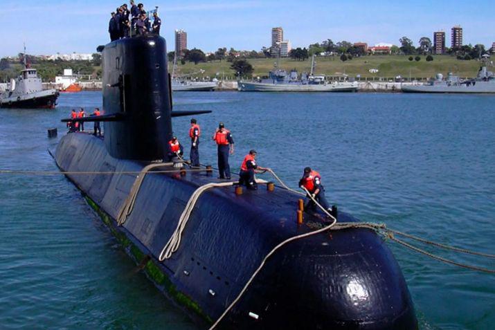 Inglaterra Chile y EEUU ofrecieron ayuda para hallar al submarino