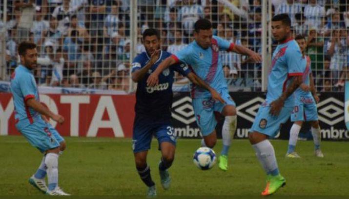 A Atleacutetico y Arsenal les faltoacute el gol en Tucumaacuten