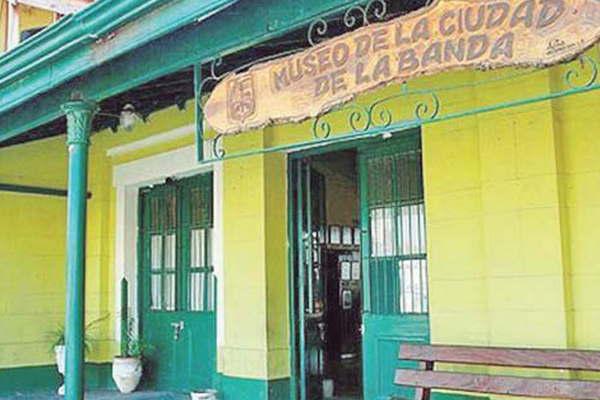La Casa del Bicentenario y el museo Laacutezaro Criado ofrecen talleres y capacitaciones