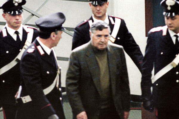Murioacute Totoacute Riina sanguinario jefe de la Cosa Nostra  que aterrorizoacute a toda Italia 